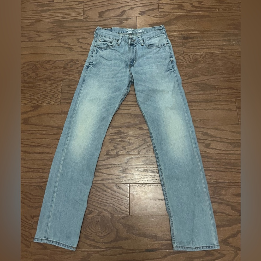 Levi’s Signature Gold Denim Jeans.
